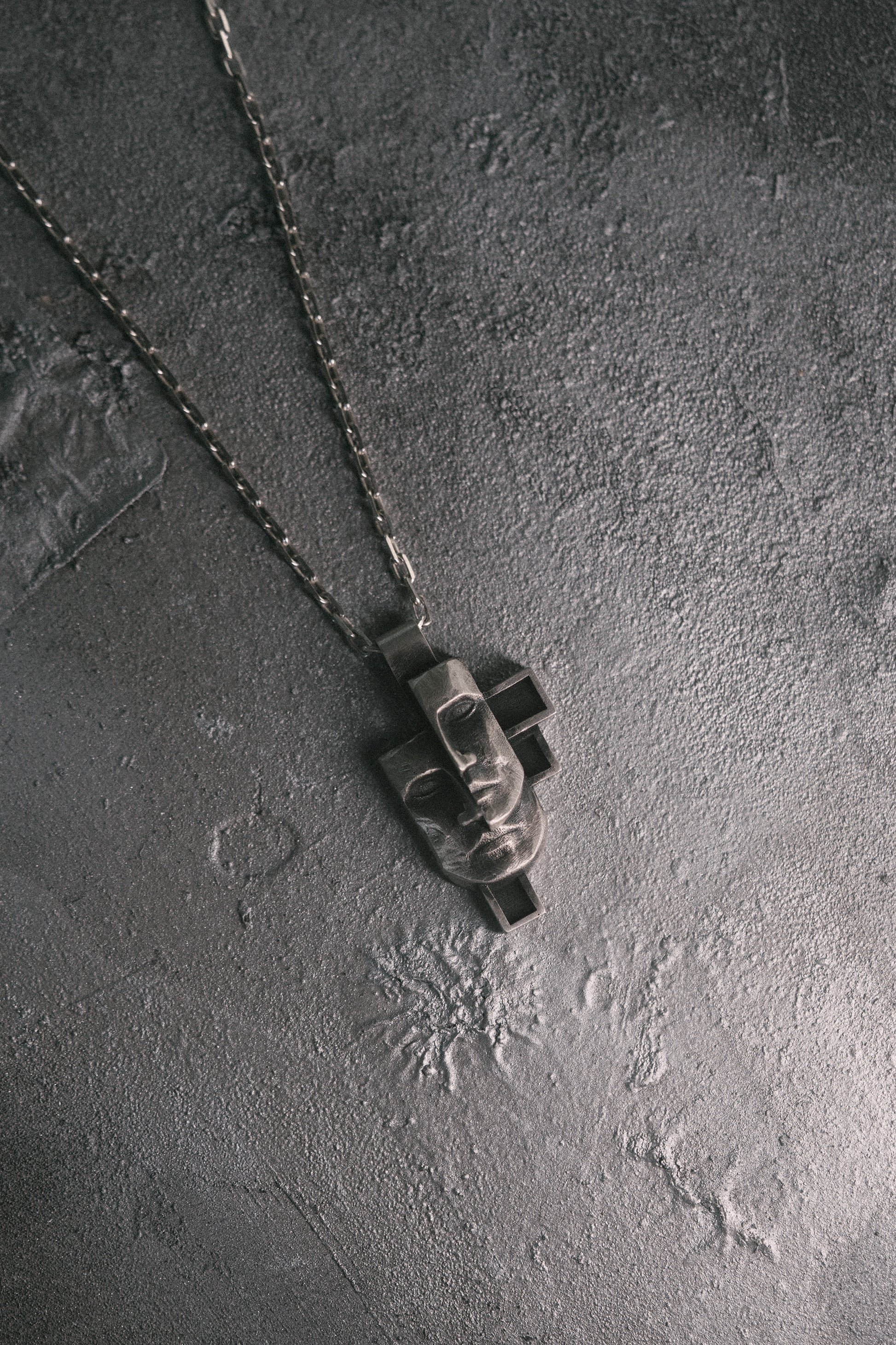 MEARR-NECKALCE